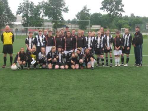 Pictured are the U16s with their first match opponents UOW02 FC