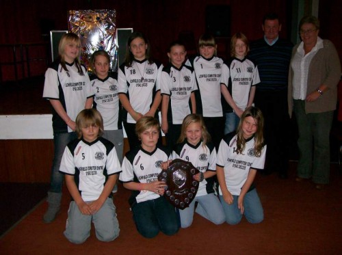 Girls 12s with award 09